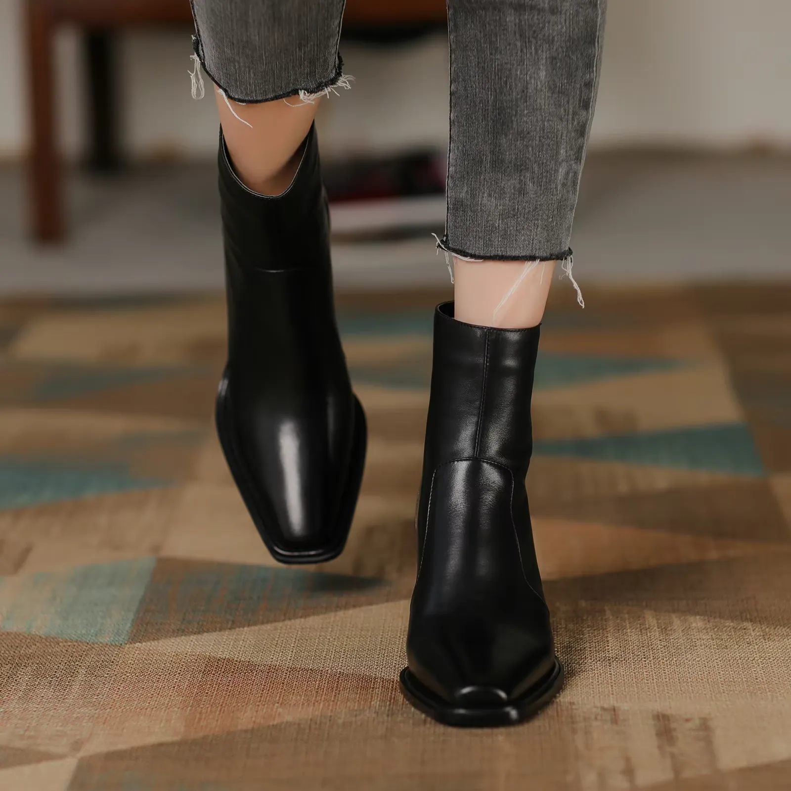 USS Shoes Evelyn Women's Square Toe Ankle Boots