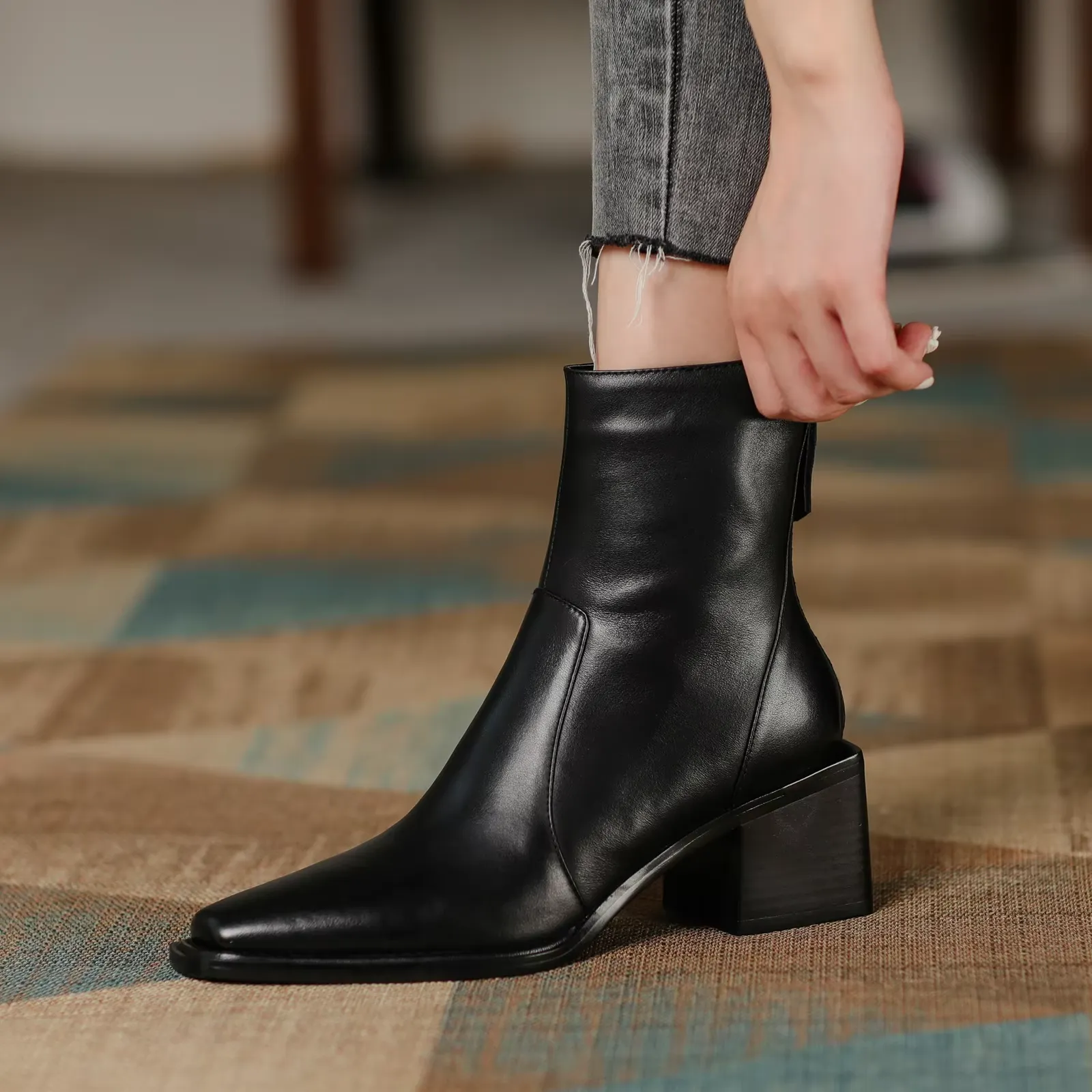USS Shoes Evelyn Women's Square Toe Ankle Boots